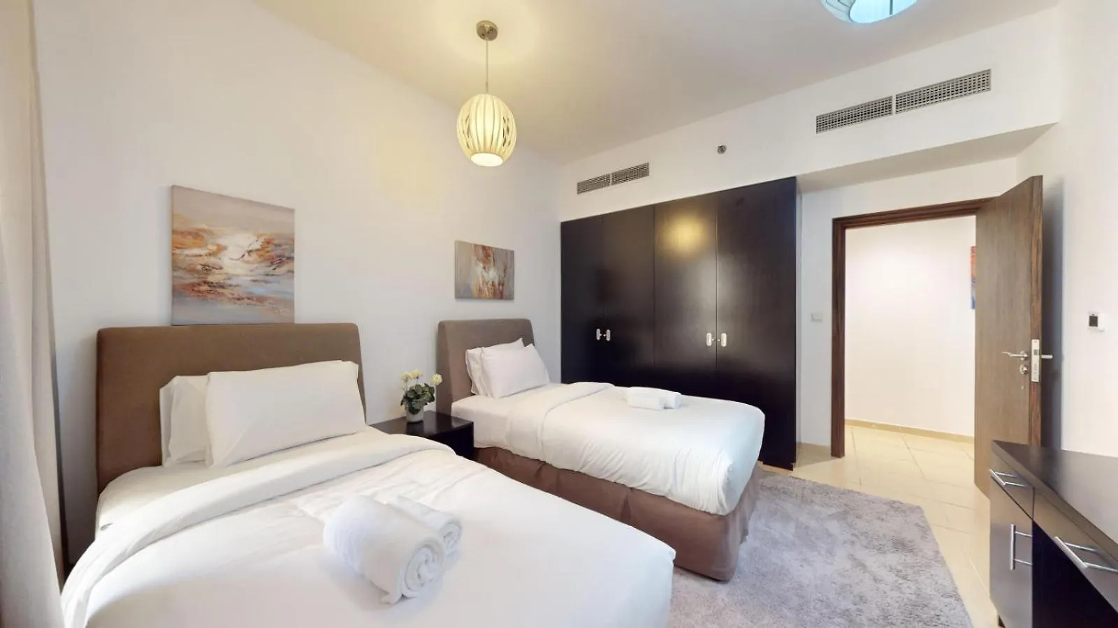 Shams 1 - Classic Three Bedroom Apartment In Jbr Dubai 0*,