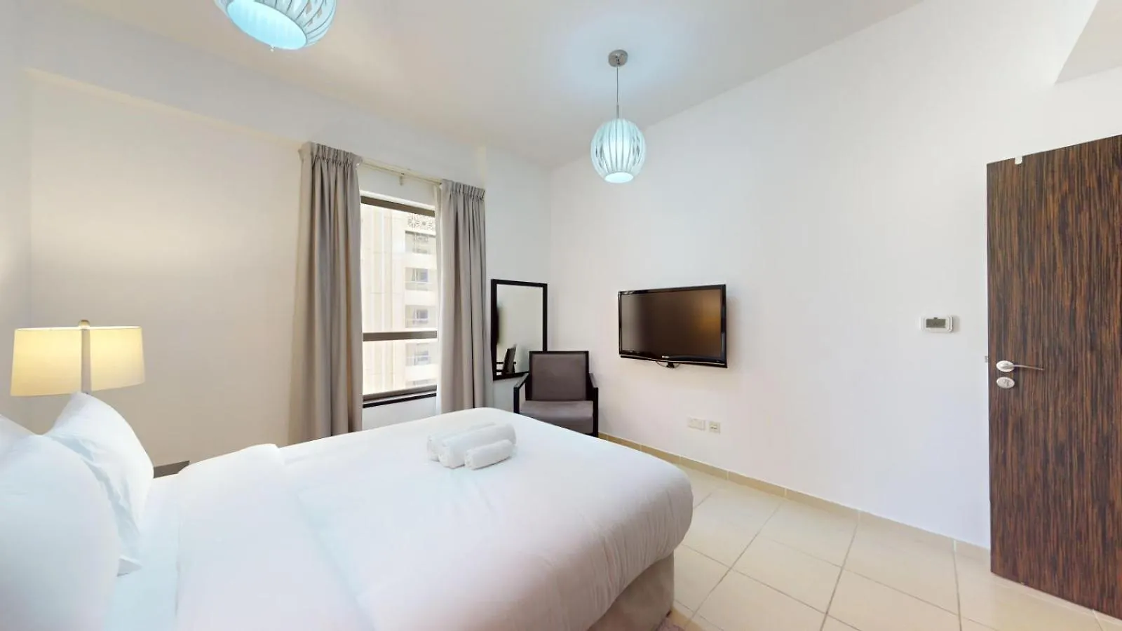Shams 1 - Classic Three Bedroom Apartment In Jbr Dubai