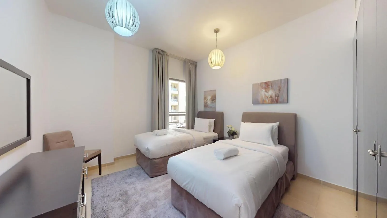 Shams 1 - Classic Three Bedroom Apartment In Jbr Dubai